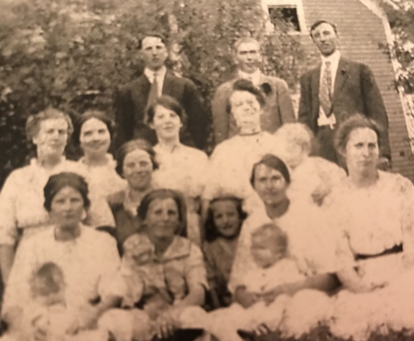 The Sorenson, Lund, Peterson family in about 1915